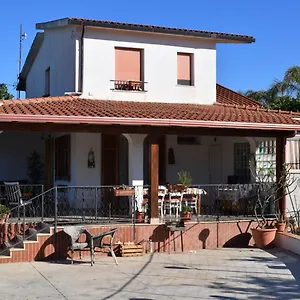 Casa Di Zoe Trappeto (Sicily)